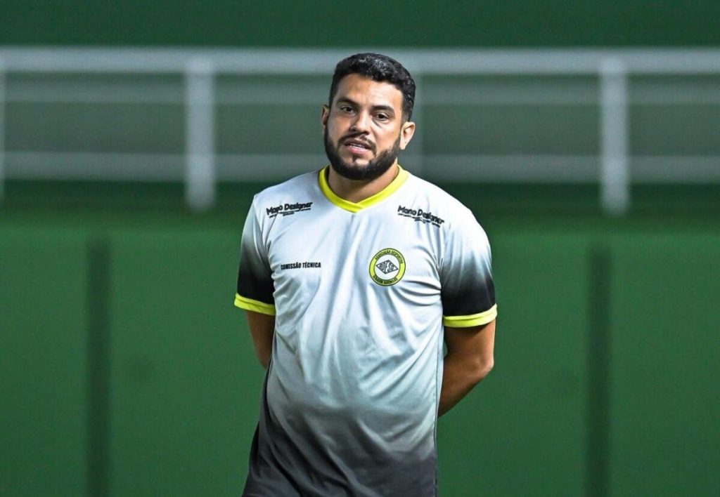 Pablo Araújo é o novo técnico da Assermurb para o Estadual Feminino Pablo Araújo é o novo técnico da Assermurb para o Estadual Feminino