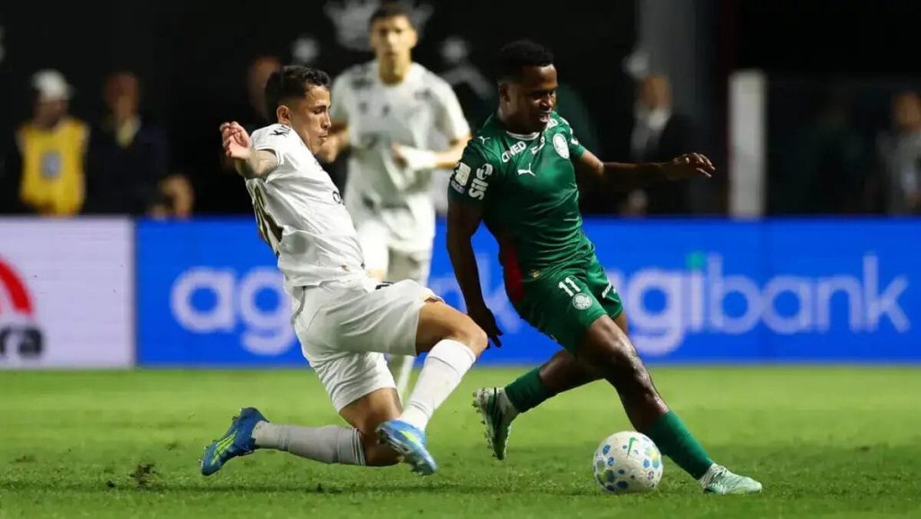 Palmeiras e Santos empatam em 0 a 0 na Vila Belmiro pelo Brasileirão