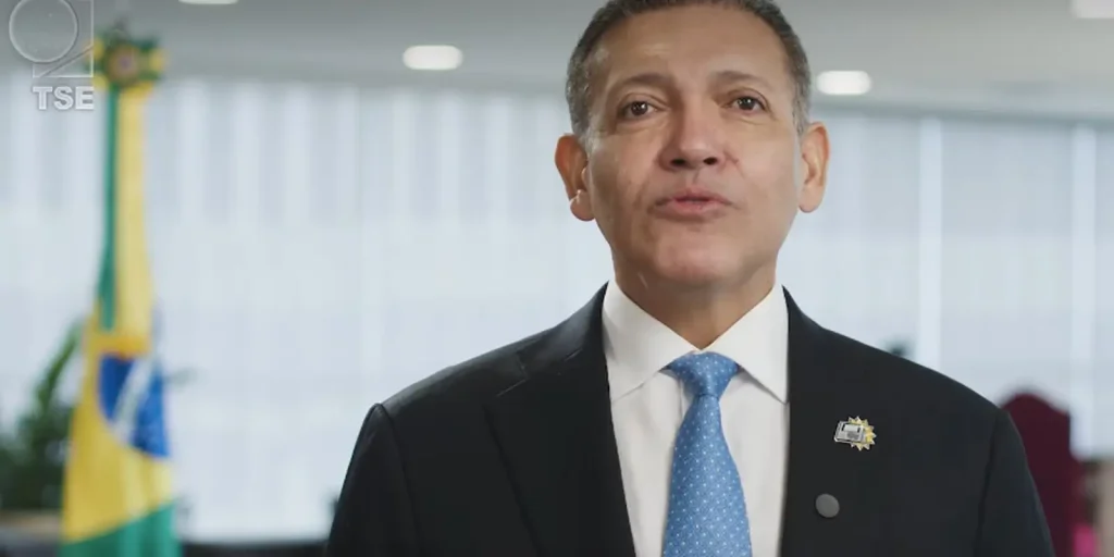 Presidente do TSE diz que voto é direito fundamental dos brasileiros Presidente do TSE diz que voto é direito fundamental dos brasileiros