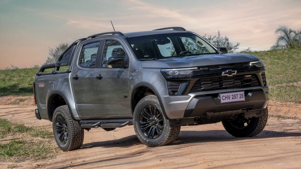 Quem estava de olho num Chevrolet zero vai pagar até R$ 4.800 a mais: a marca subiu os preços de 8 modelos de uma só vez, e a S10 de entrada passou a R$ 259.990