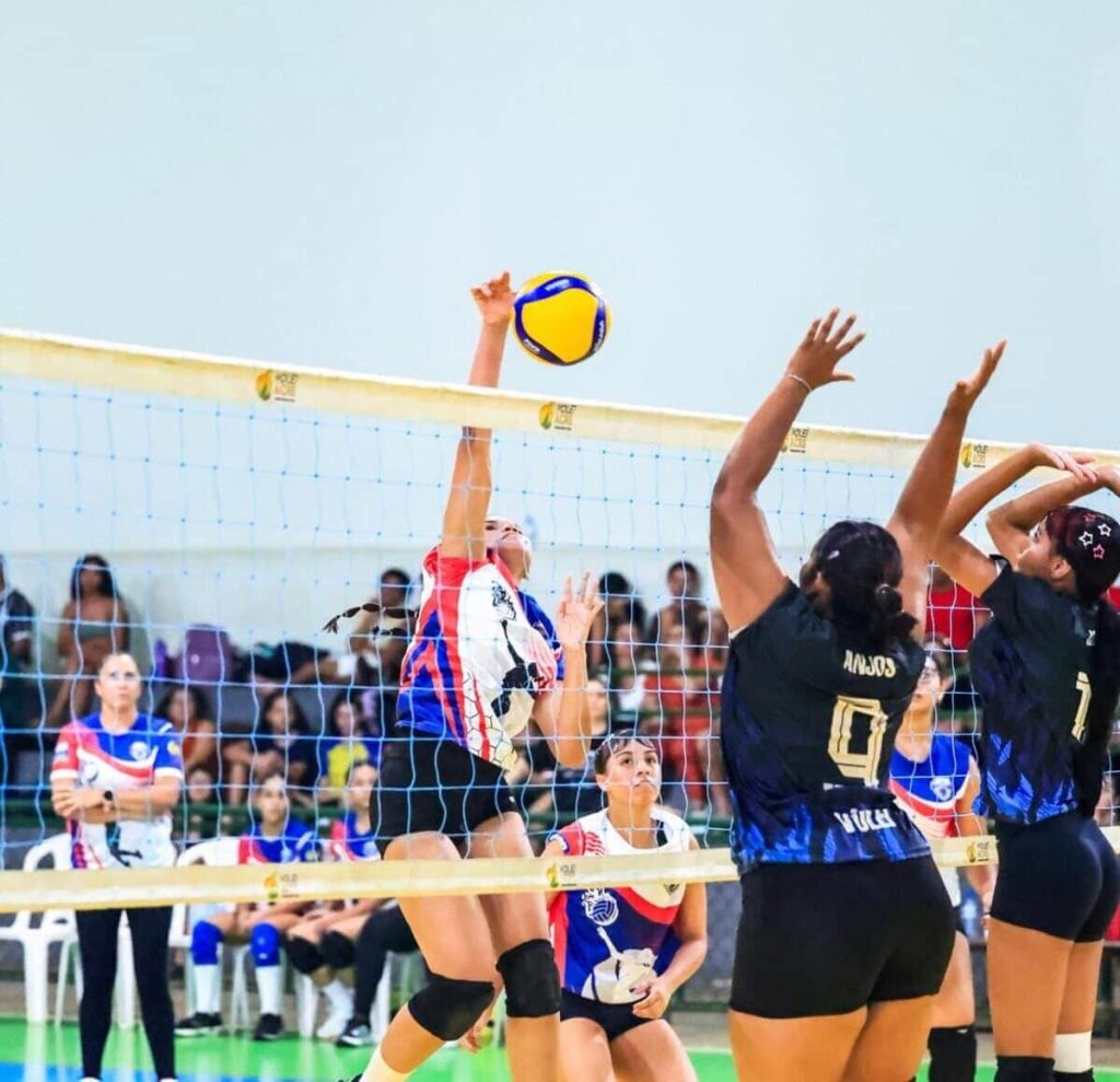 Seleção Acreana Sub-18 de Vôlei Feminino finaliza treinos e viaja para o Rio Seleção Acreana Sub-18 de Vôlei Feminino finaliza treinos e viaja para o Rio