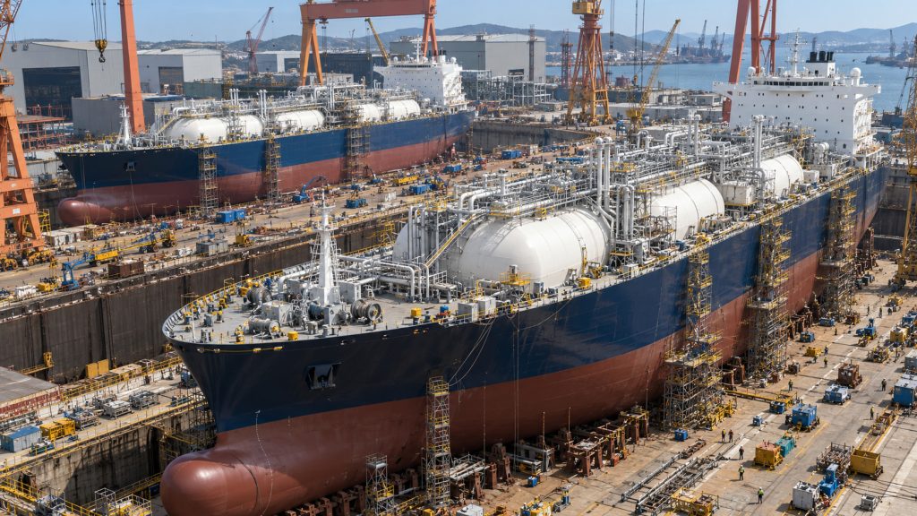 Empresa de transporte marítimo investe US$ 216 milhões na construção de dois navios de 93 mil m³ para transportar amônia e gases petroquímicos e garante contratos de US$ 162 milhões antes das entregas em 2028