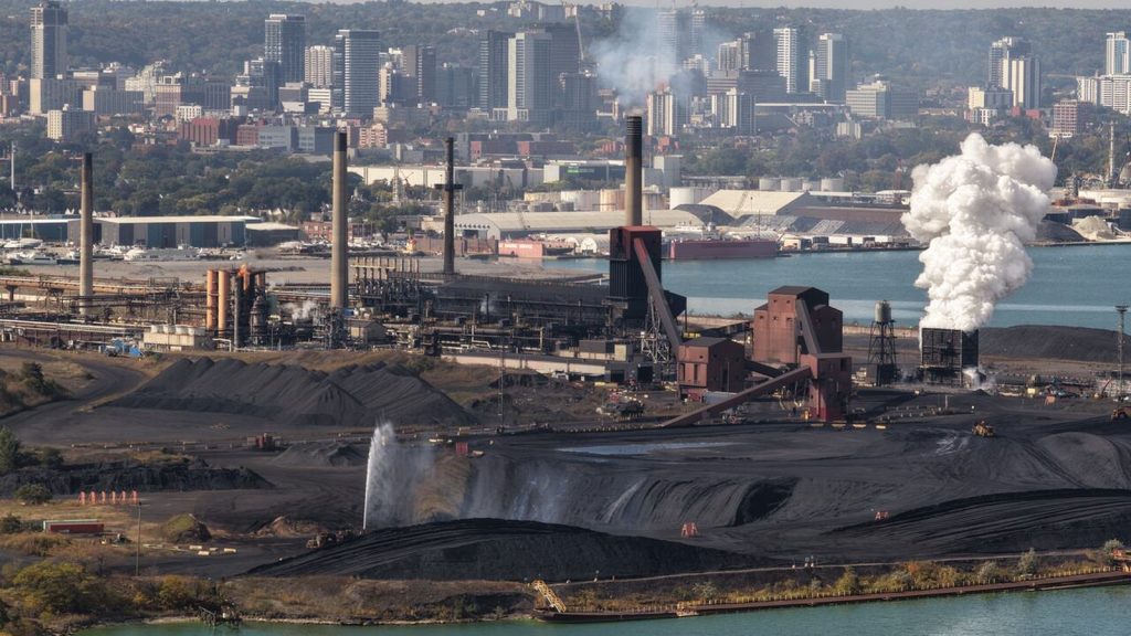 Stelco demite até 500, o Canadá ameaça a dona americana com a Justiça e o CEO diz que topa lutar e até vender a siderúrgica de Hamilton