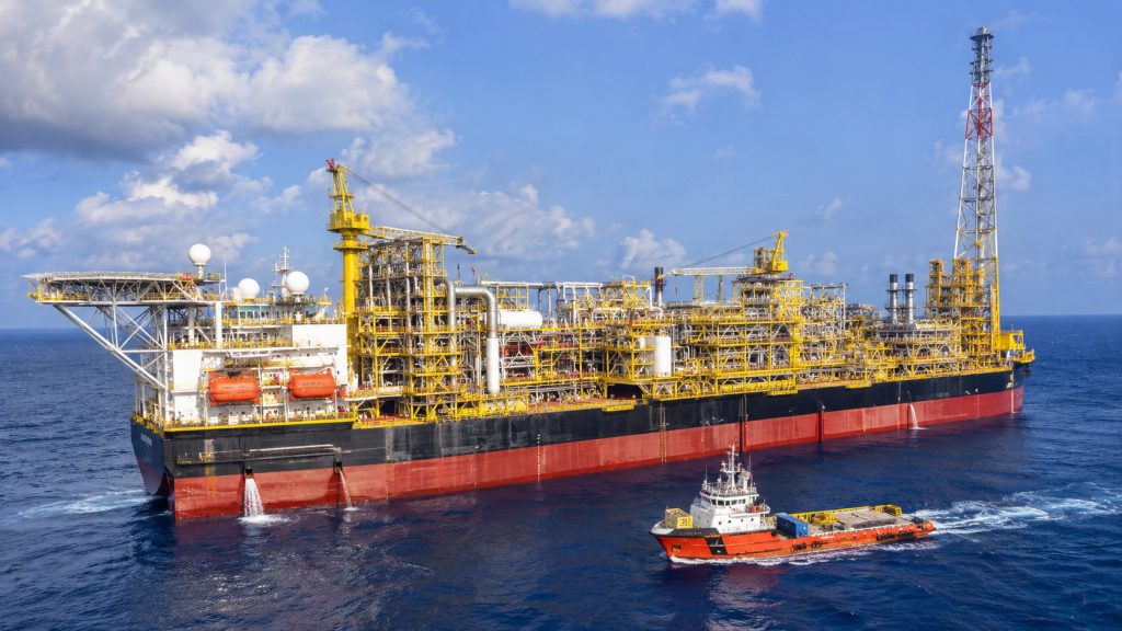 TotalEnergies vende 40% de bloco petrolífero na Nigéria, mantém controle da operação e prepara exploração de descoberta feita há 21 anos, com ligação a plataforma gigante capaz de produzir 200 mil barris por dia TotalEnergies vende 40% de bloco petrolífero na Nigéria, mantém controle da operação e prepara exploração de descoberta feita há 21 anos, com ligação a plataforma gigante capaz de produzir 200 mil barris por dia
