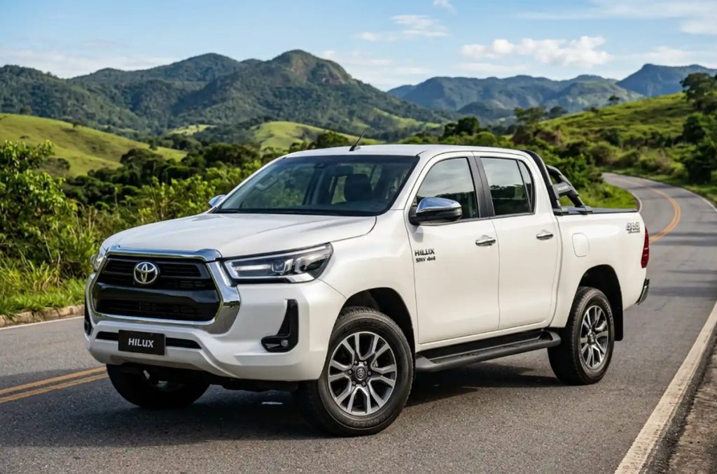 Picapes ganham espaço na Argentina mesmo com queda de 12,6% nas vendas de veículos; Hilux lidera e Ranger mantém segunda posição