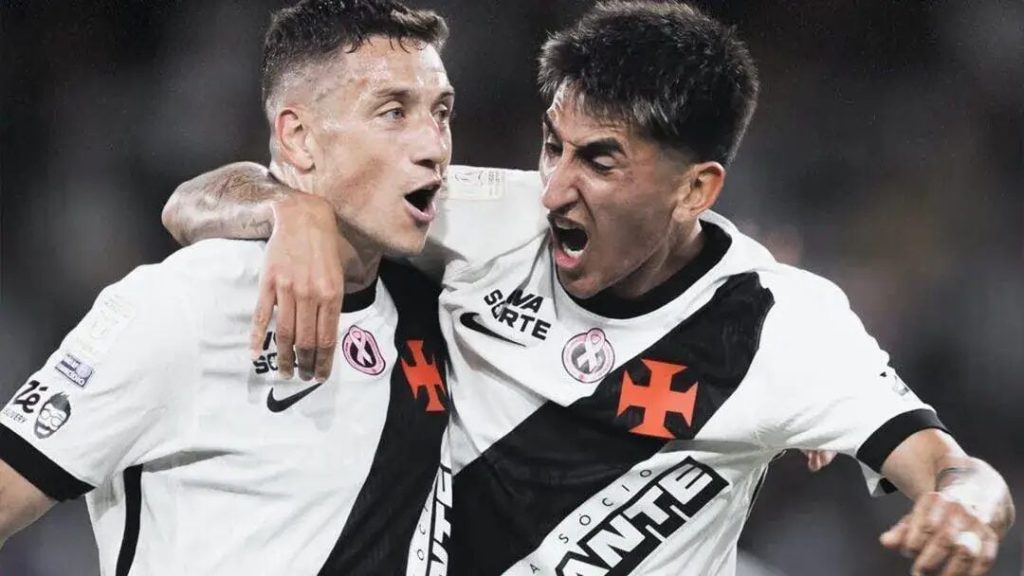 Vasco vence Botafogo por 2 a 1 e alcança terceira vitória consecutiva no Brasileirão